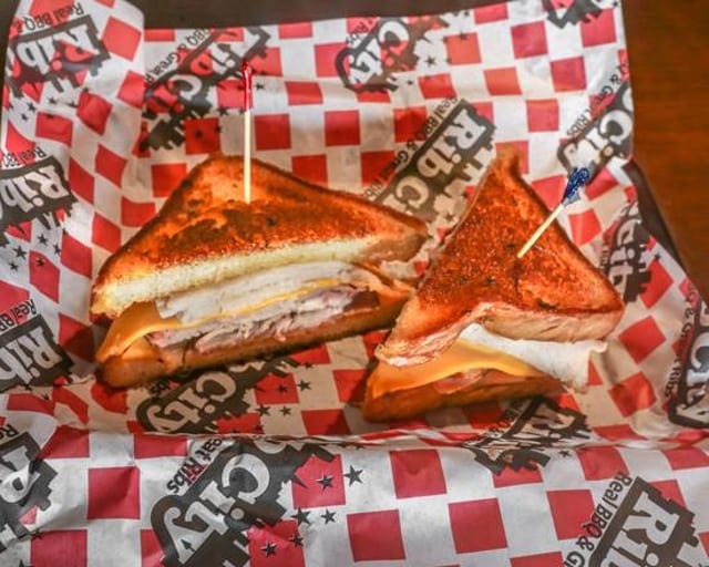 Fly'n Pig Sandwich.